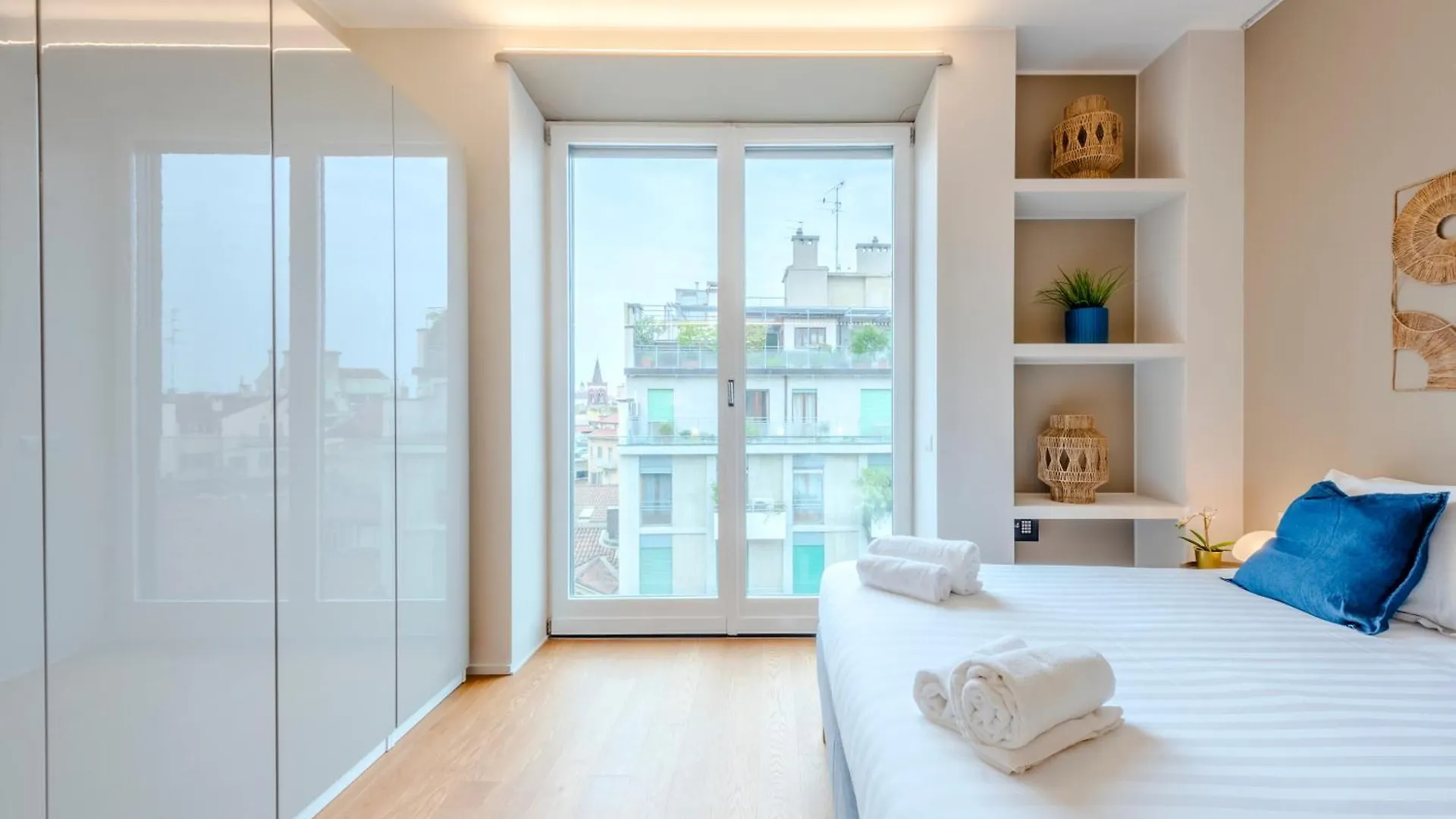 Sweett - Luxury Velasca Milan 0*,  Italy